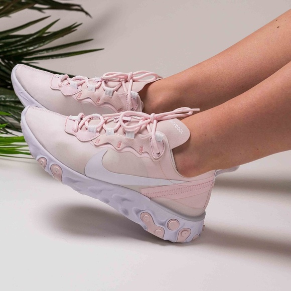 nike women's react element 55 pale pink